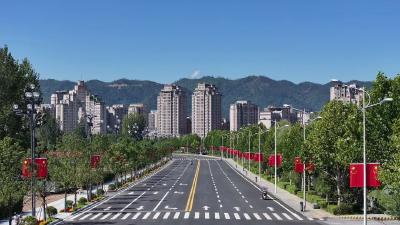 天安大道：一条动脉连南北  一城活力向未来