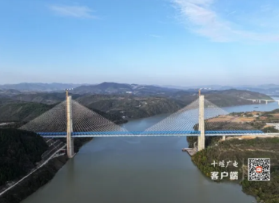 4.32秒呼啸过江！西十高铁建设进度拉满！