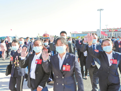 笃行不怠，打开事业发展新天地——湖北代表团参加党的二十大开幕会侧记