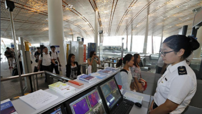 中国将新加坡列入寨卡流行区 北京实行登机检疫