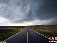 超级单体风暴！场面动人心魄