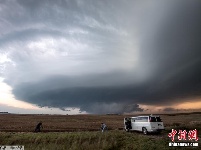 超级单体风暴！场面动人心魄