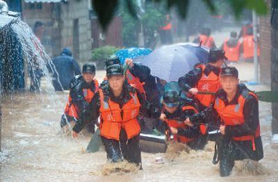 “莫兰蒂”未远 “马勒卡”又近 东南沿海各地抗击双台风