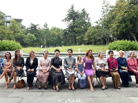 组图：彭丽媛与G20代表团夫人们参加活动