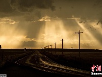 超级单体风暴！场面动人心魄