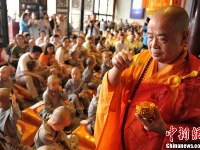 成都萌宝小沙弥中秋祈福出游萌翻天