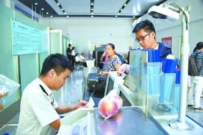 出境游：燕窝水果不能带回国 鱼干海参禁止入境