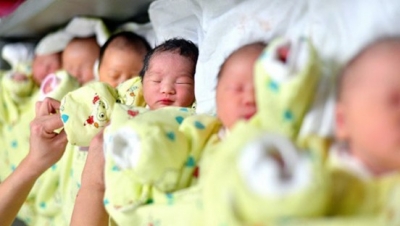 两孩出生比重一年增6.7% 预计今年年底出现生育高峰