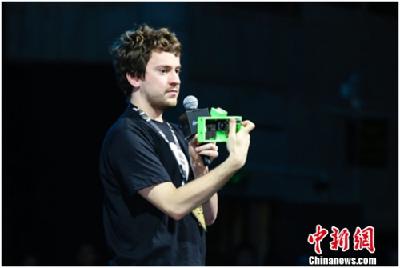 天才黑客Geohot中国首发自动驾驶系统 GeekPwn获斗士奖