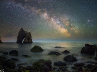 俄罗斯山峰夜景 银河闪耀星空璀璨 