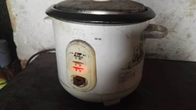 工商局牵线 爱心企业看望贫困户