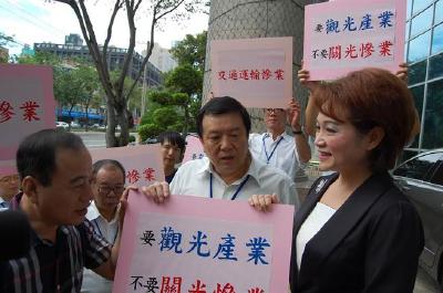 赴台大陆游客日剩499人 台观光产业无奈陈情抗议