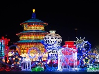 中国彩灯艺术节在美国菲尼克斯开幕 