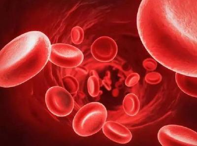 女子吃了5个烤大蒜后，24小时内，身体发生了奇妙的变化！