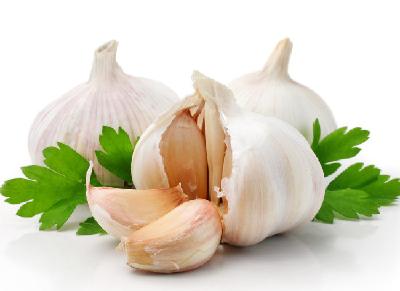 大蒜生吃杀菌又防癌 有些人却不能盲目吃