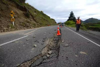 新西兰南岛发生7.5级地震并引发海啸 一中国公民受伤