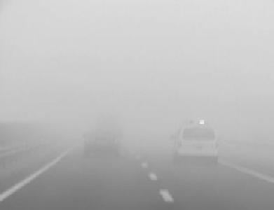 准备出门的亲们注意了！荆州大雾来袭，部分高速封闭……13:00雾情解除
