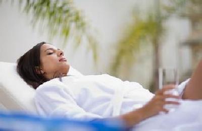 睡前坚持三个习惯 轻松年轻十五岁