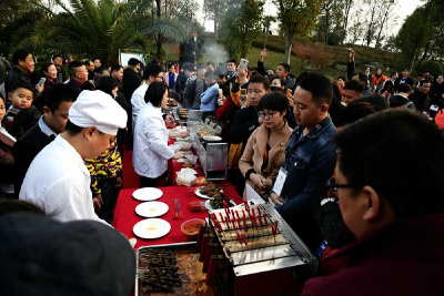 洪湖生态美食节：谁才是真正的“烧烤王”？