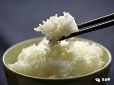 煮饭用这个小窍门能治病！