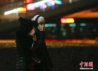 中国40城发重污染天气预警 多地达6级严重污染水平