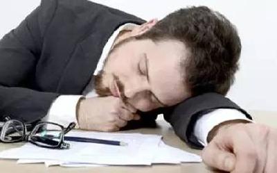 11点入睡就算熬夜？4招帮你减少熬夜伤害