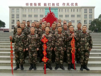 新春走基层：舍小家为大家 武警新兵军营过春节