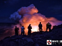 摄影师拍基拉韦厄火山岩浆流入海震撼画面
