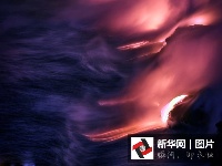 摄影师拍基拉韦厄火山岩浆流入海震撼画面
