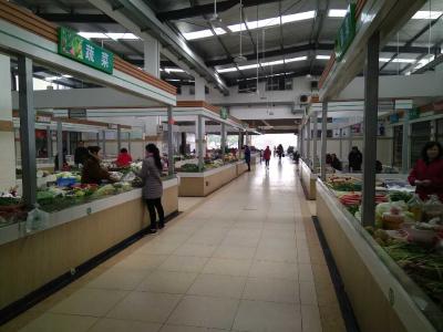 创建卫生城市：荆州城区菜市场对标改造升级大变样