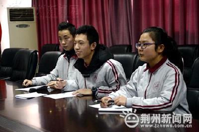 组图：央视《SK极智少年强》节目来荆州选拔队员