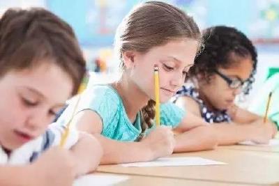 英国小学将采用中国的数学教学方法，那些送孩子出国读中学的家长怎么想？