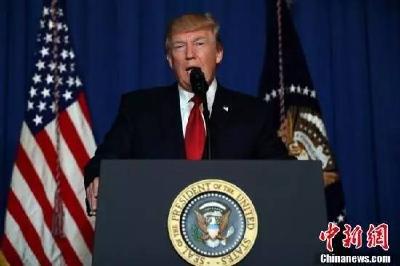 就在刚才，美国对叙利亚发动大规模导弹袭击