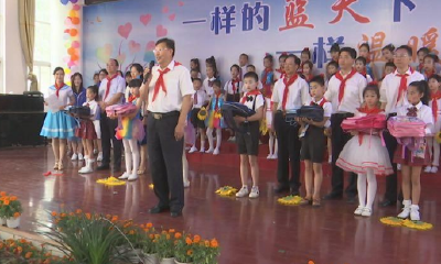 杨智： 祝全市少年儿童节日快乐