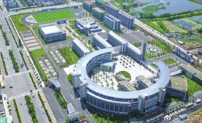 荆州中学新校区长什么样？ 航拍镜头带你了解