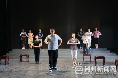 荆州原创汉剧《优孟衣冠》6月18日进行首演