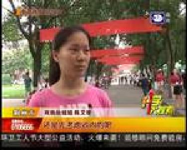 双胞胎姐妹考高分 欲报同一所学校
