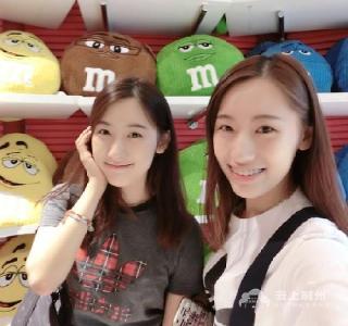 明明可以靠脸吃饭，偏要靠才华的双胞胎姐妹毕业了！