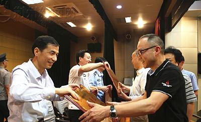 荆州召开全市内保工作会议