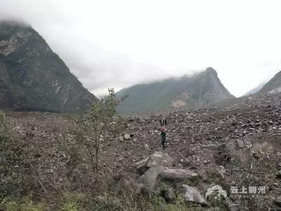 突发！四川茂县山体高位垮塌 100余人被掩埋！救援正在进行！ 