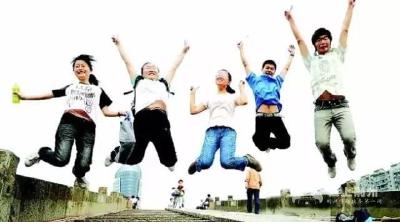 高考刚结束，荆州这3所学校4人被北大清华看中！