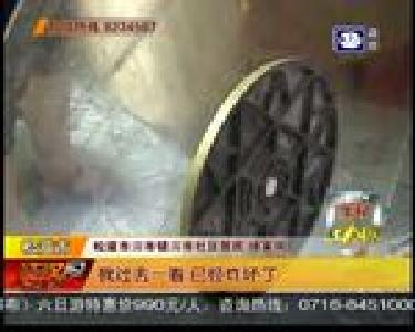 餐桌开裂“无票”维权遇尴尬