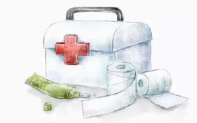 医生救活患者弄丢衣物遭索赔，网友吵翻了！医生却说出暖心后续…...