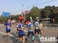 组图：2017荆州国际马拉松比赛精彩瞬间