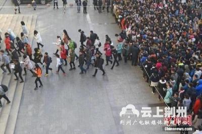 女子公务员考试因试卷雷同遭淘汰:我到底跟谁雷同