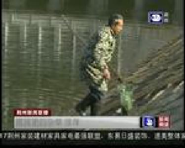 监利：财政支持 合围水葫芦水花生