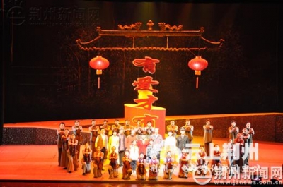 震撼！《有爱才有家》江苏常州首演 大爱感动全城
