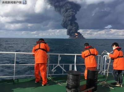 揪心！这艘油轮在东海突发爆燃，沉没了！