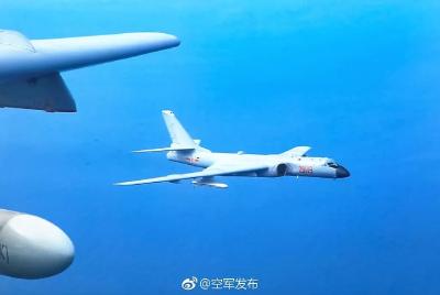 独家视频！中国空军多型战机战巡南海