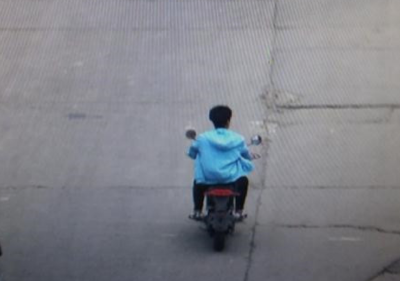 15岁辍学少年骑摩托肇事逃逸 仅90分钟后，交警就找到了他 